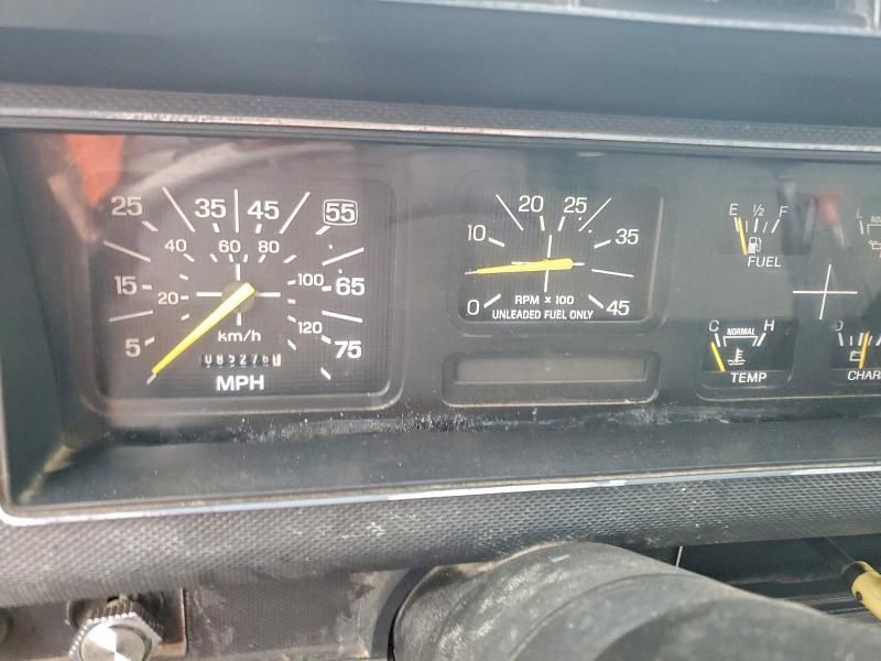 1994 Ford F700 Dump Truck