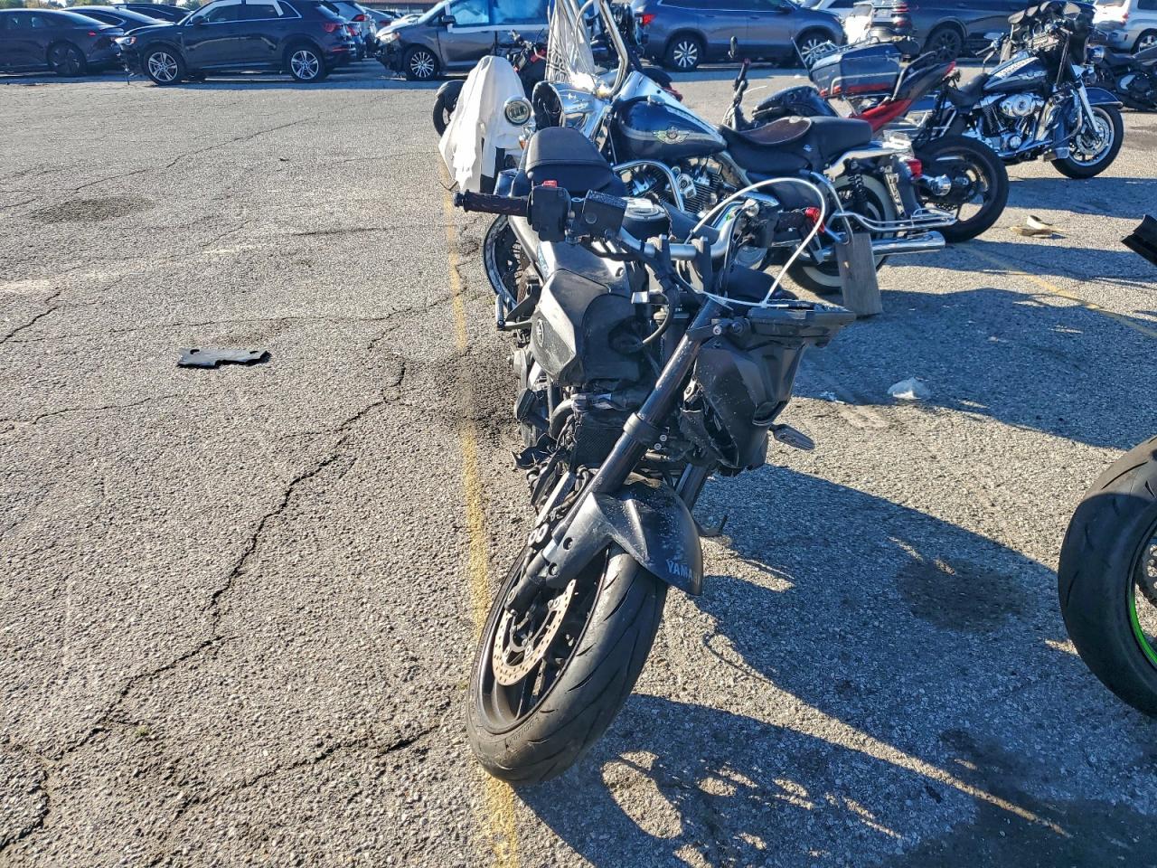 2025 Yamaha MTN690 C