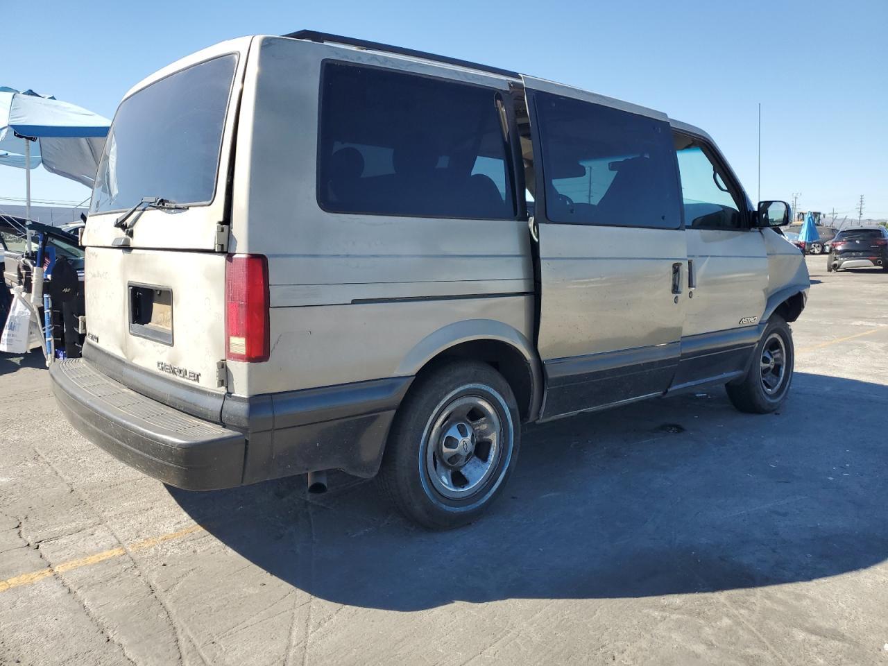 2001 Chevrolet Astro