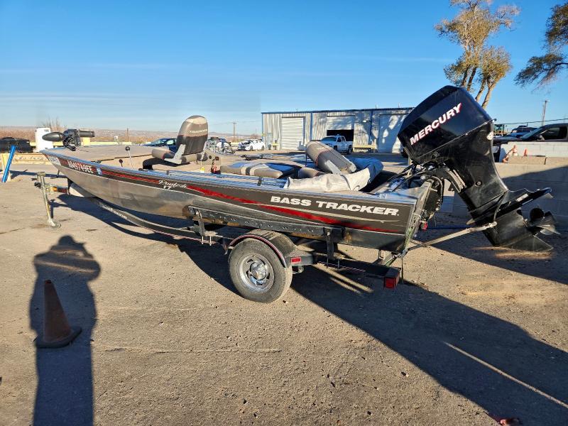 2006 Basstracker Tracker Boat