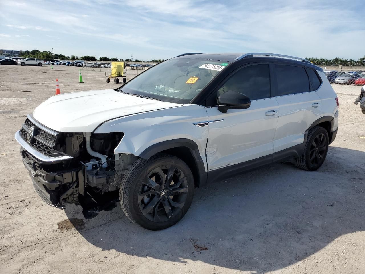 2023 Volkswagen Taos se