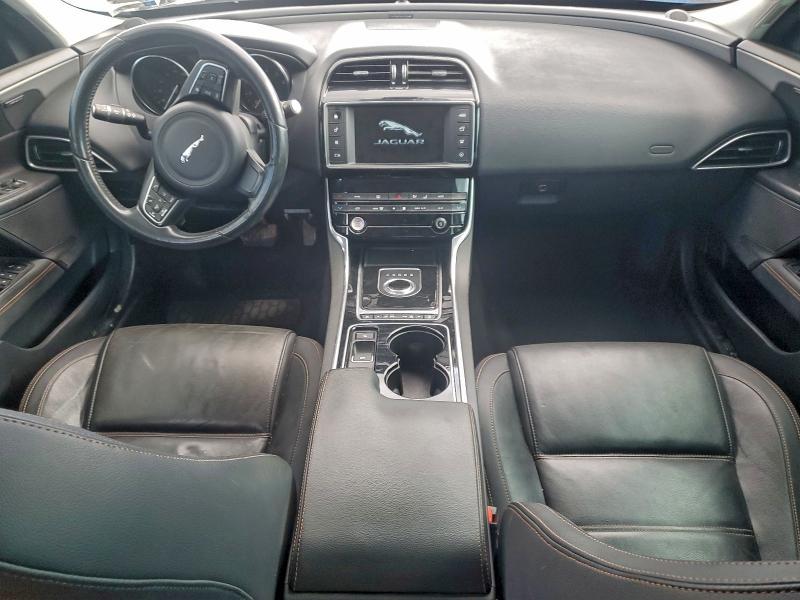 2017 Jaguar Xe Prestige