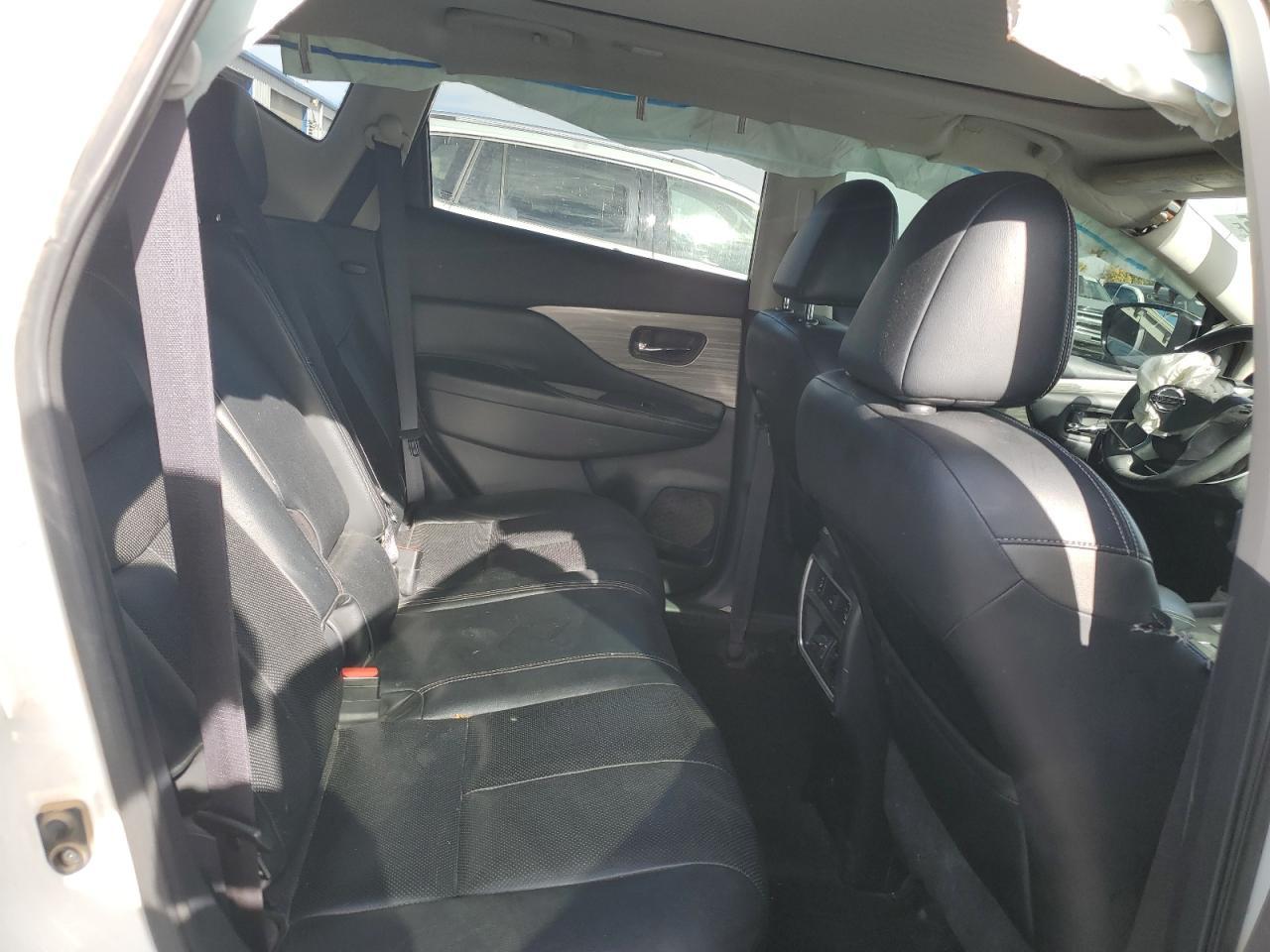 2015 Nissan Murano s
