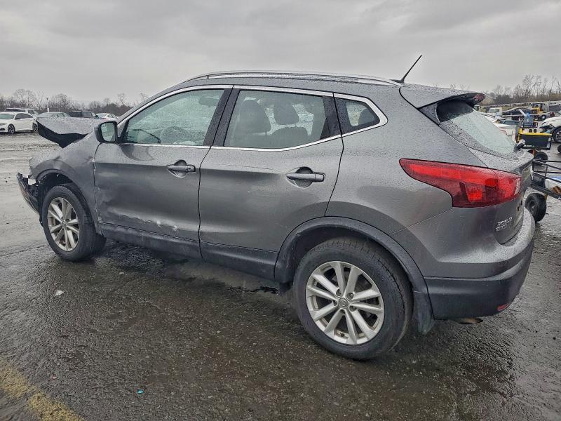 2018 Niss Rogue Sport sv