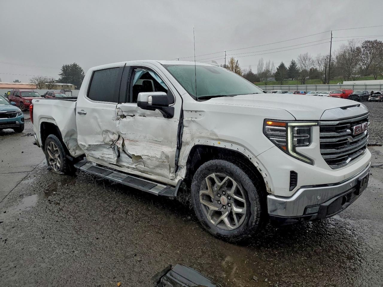 2024 GMC Sierra K1500 slt