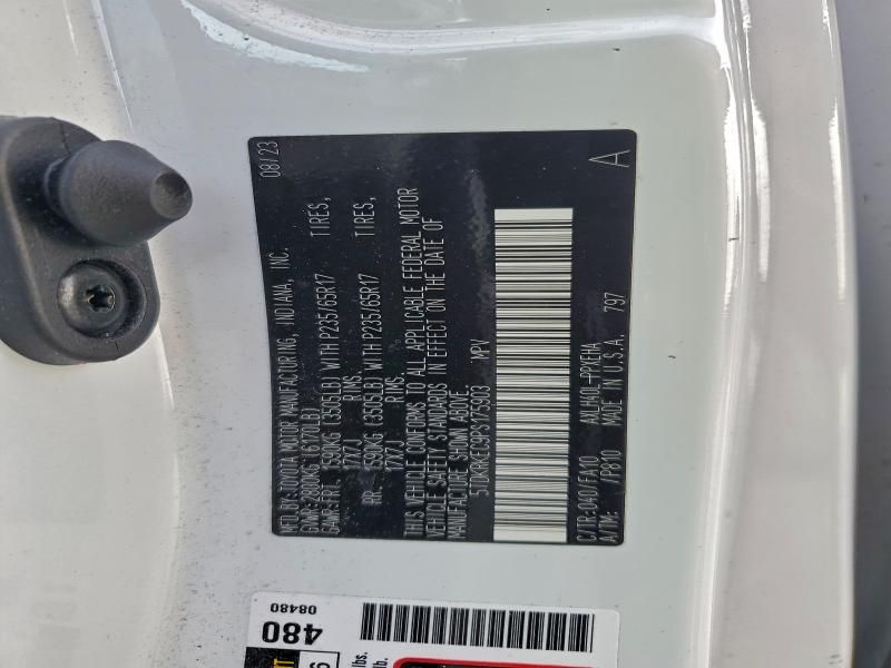 2023 Toyota Sienna le