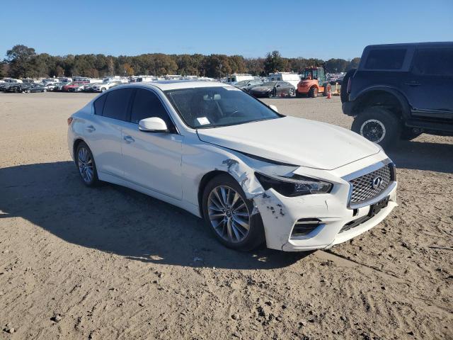 2018 Infiniti Q50 Luxe