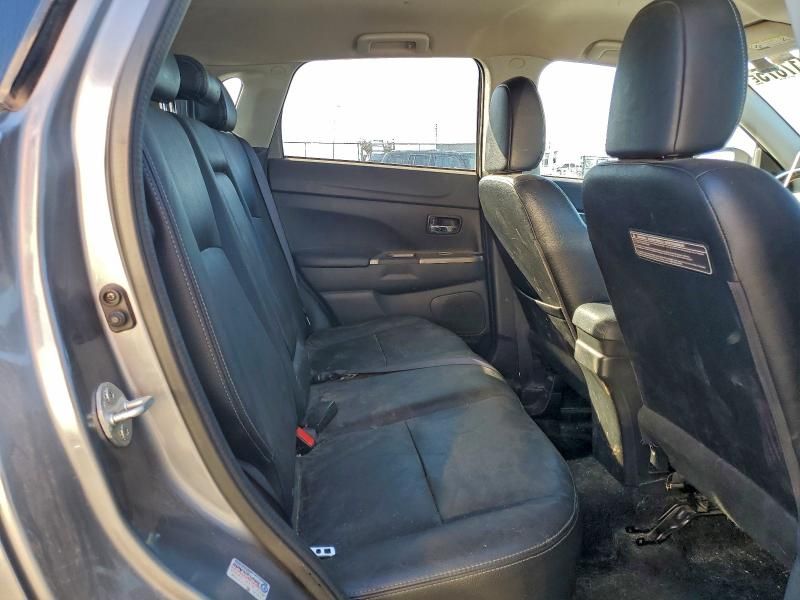 2018 Mitsubishi Outlander Sport sel