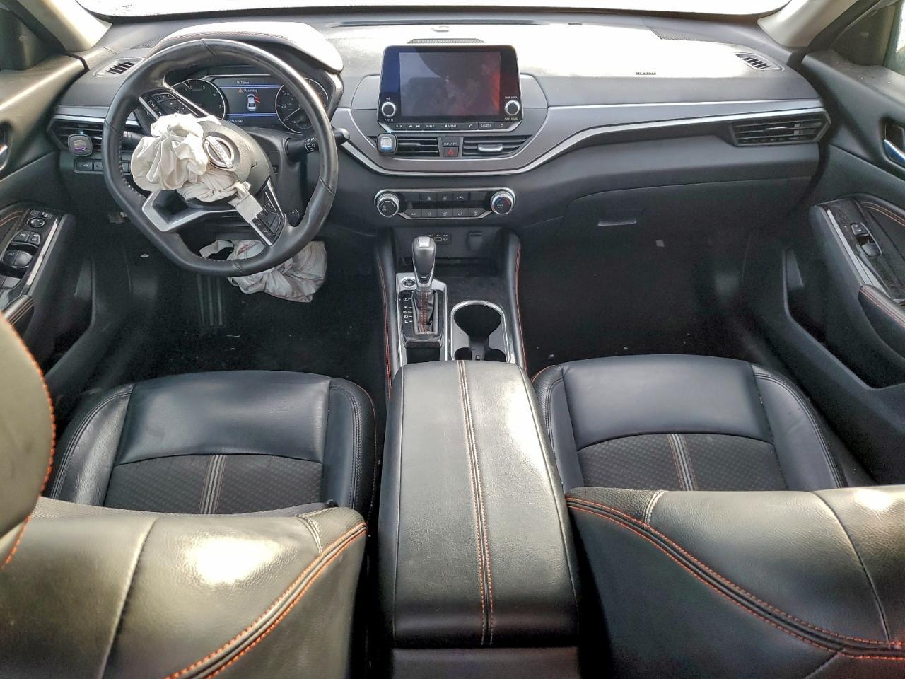 2023 Niss Altima 2.0 sr
