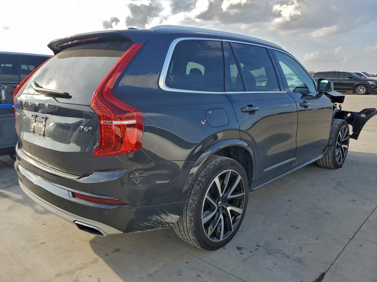 2021 Volvo Xc90 T6 Momentum