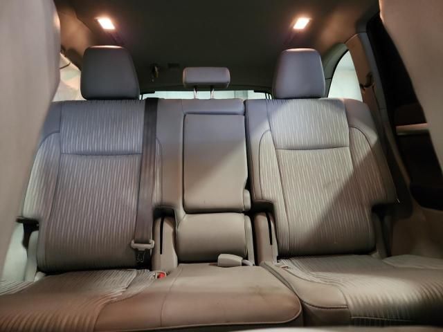 2019 Toyota Highlander le