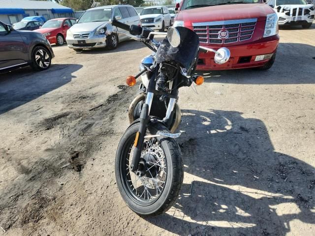 2022 Triumph Bonneville T100