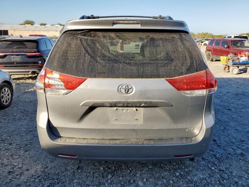 2013 Toyota Sienna xle