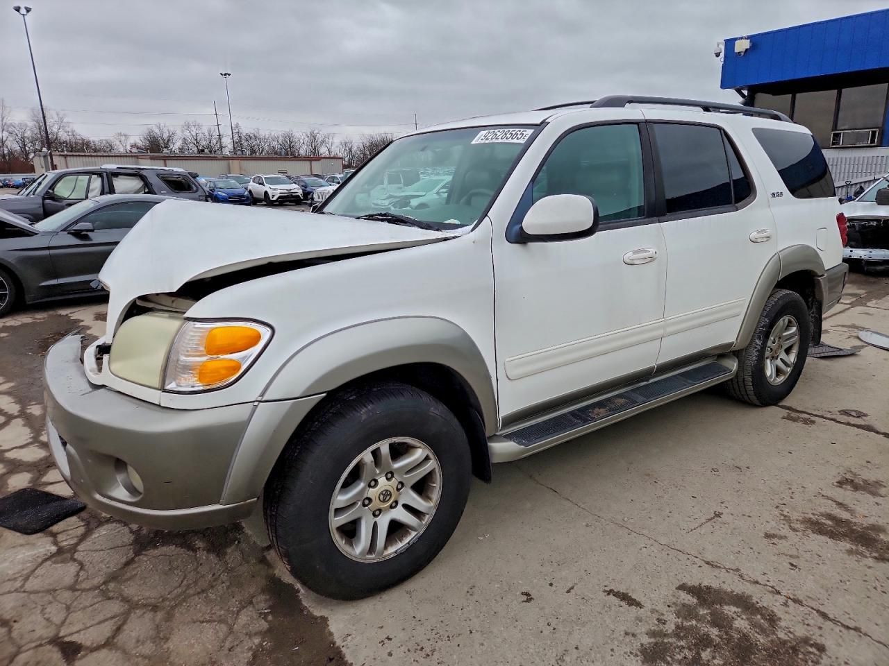 2004 Toyota Sequoia SR5