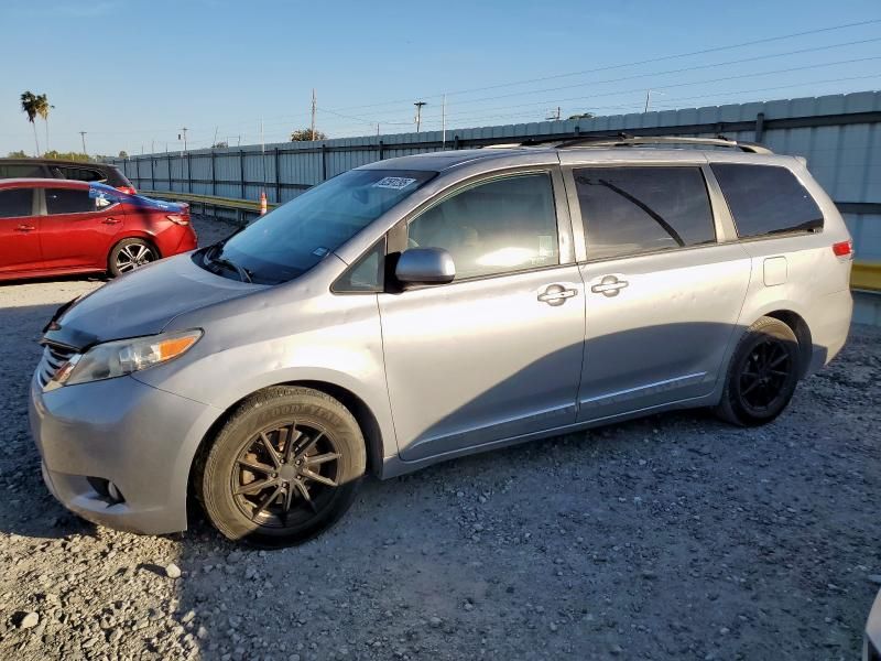 2013 Toyota Sienna xle