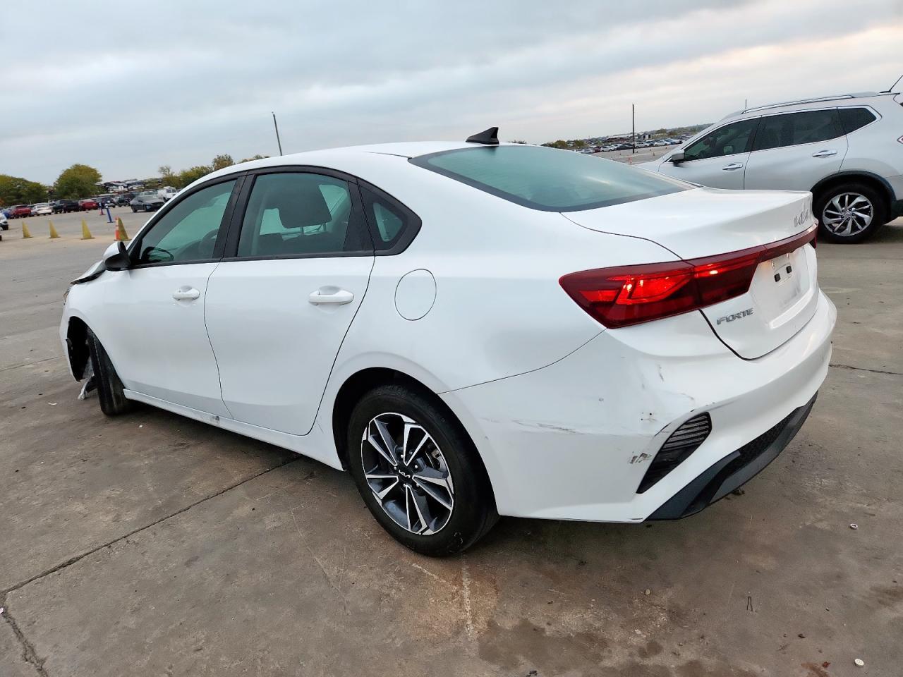 2024 KIA Forte lx