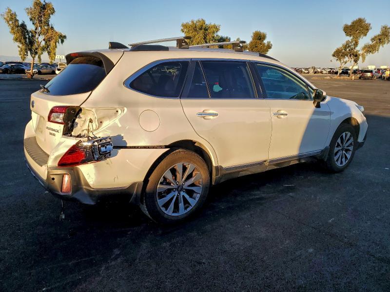 2018 Subaru Outback Touring