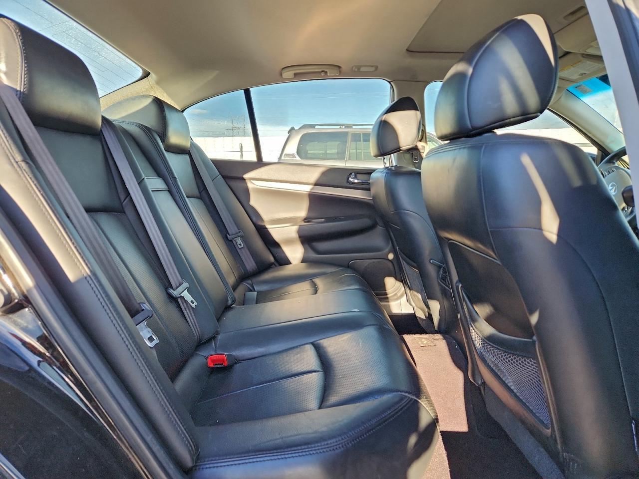 2013 Infiniti G37