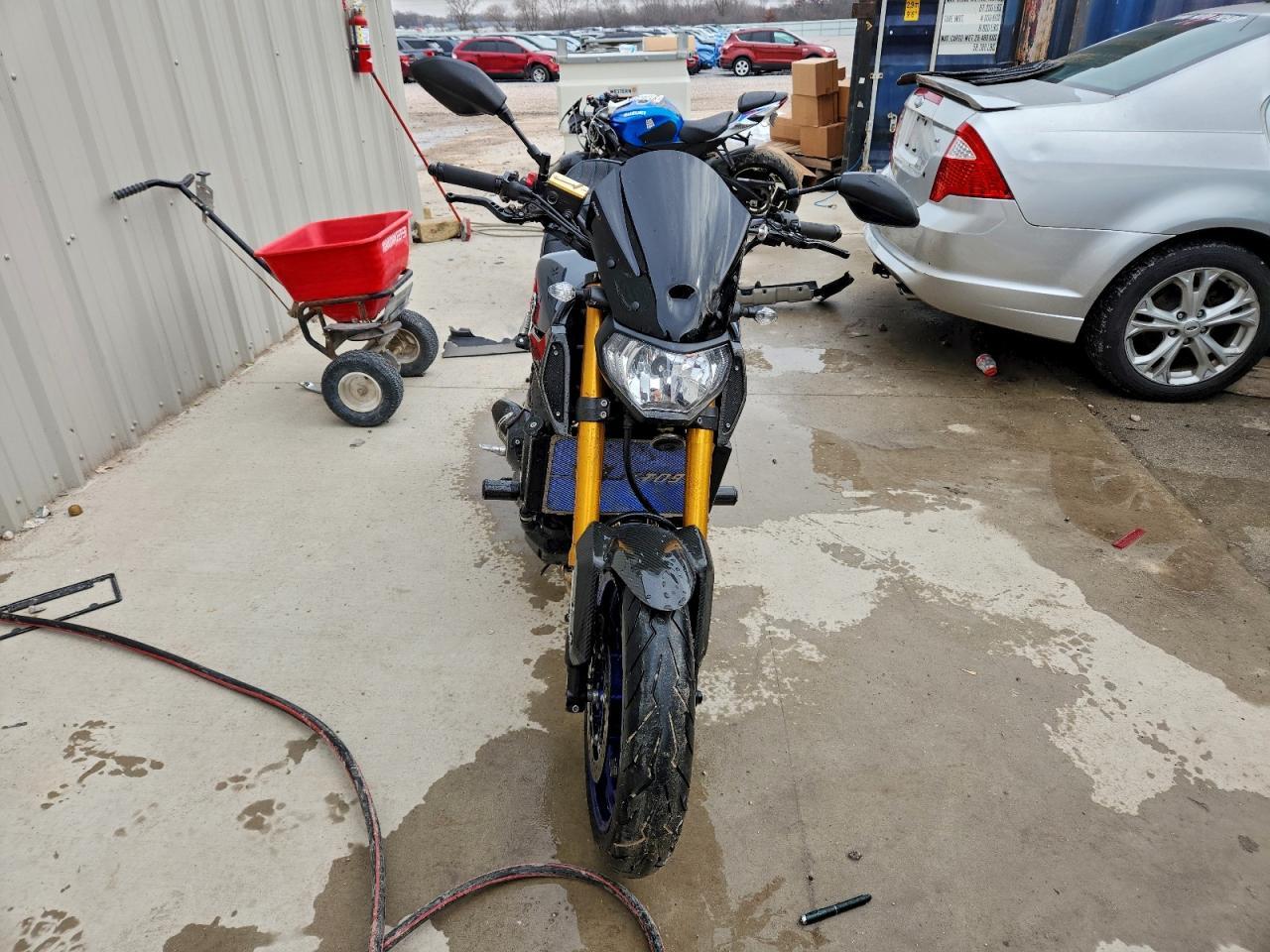 2014 Yama FZ09