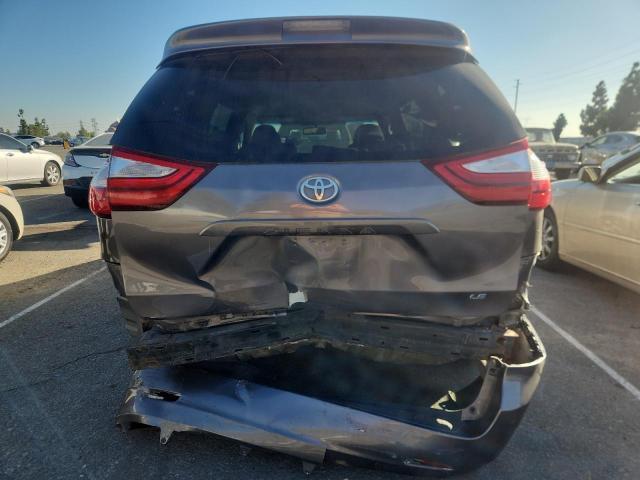 2015 Toyota Sienna le
