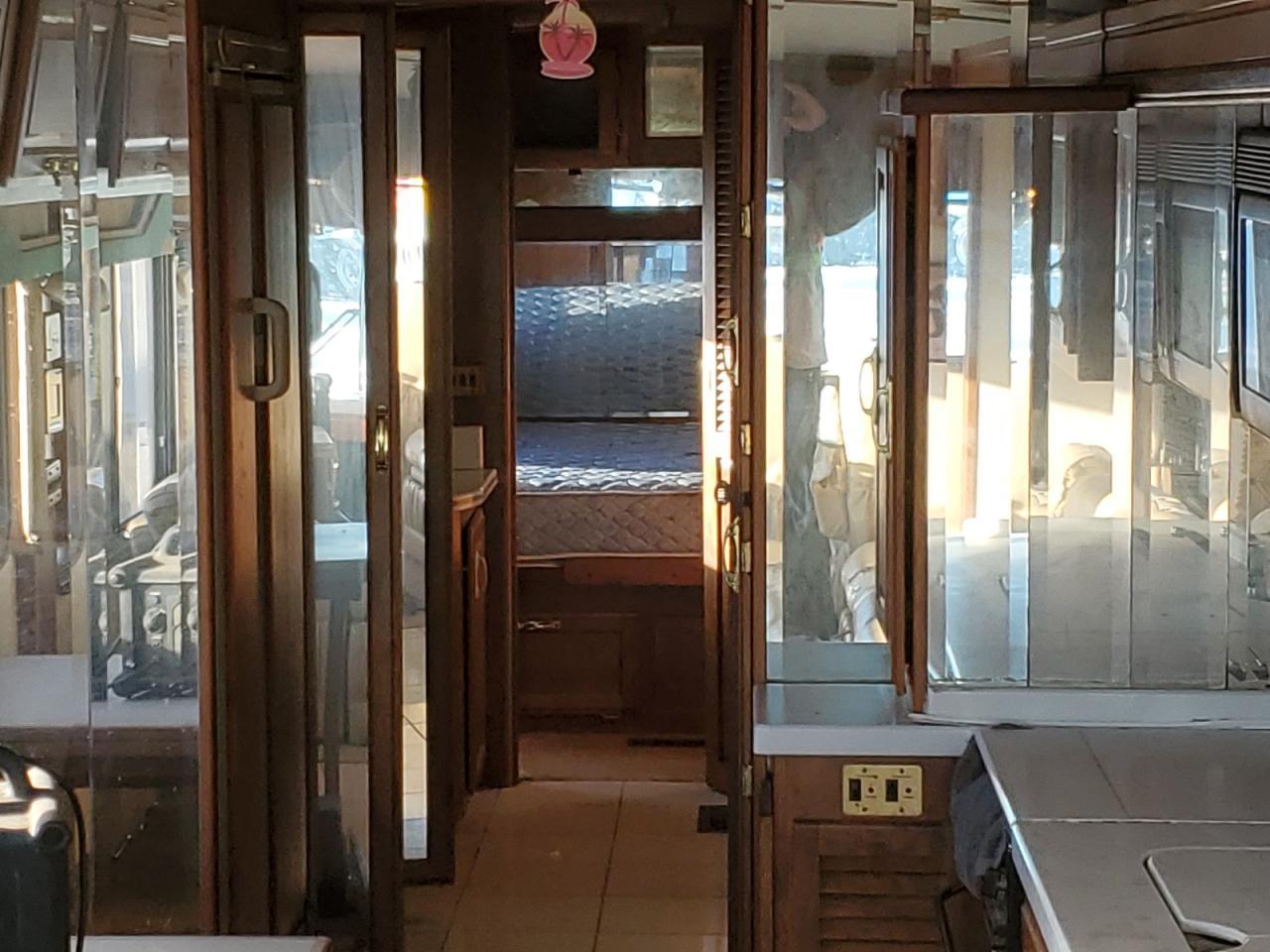 1998 Spartan Motors Motorhome 4VZ