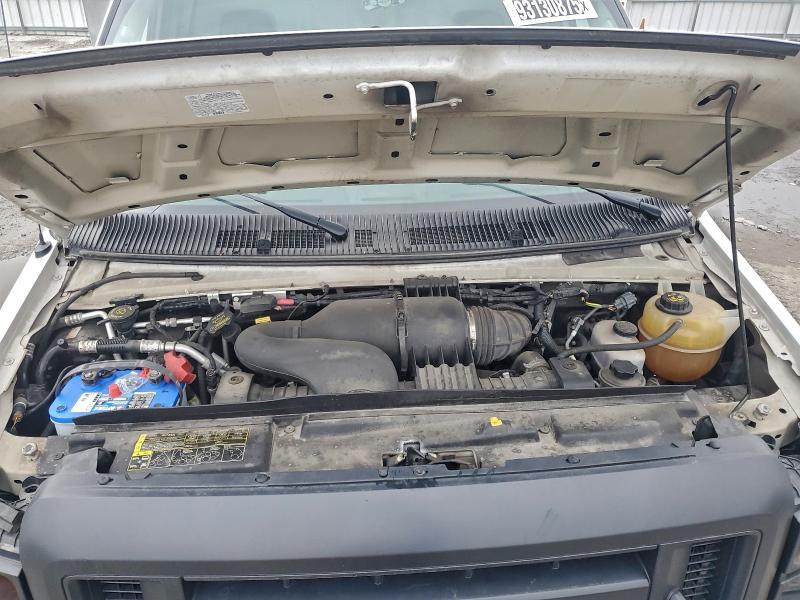 2013 Ford E350 BOX Truck