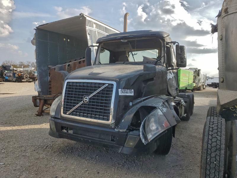 2014 Volv O vnl Semi Truck