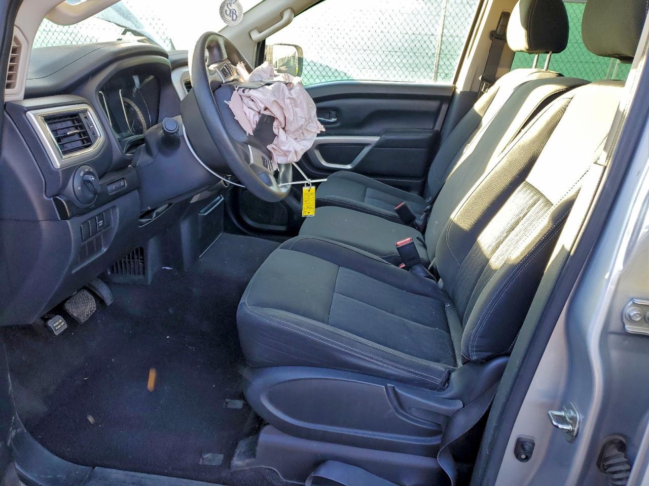 2017 Nissan Titan s