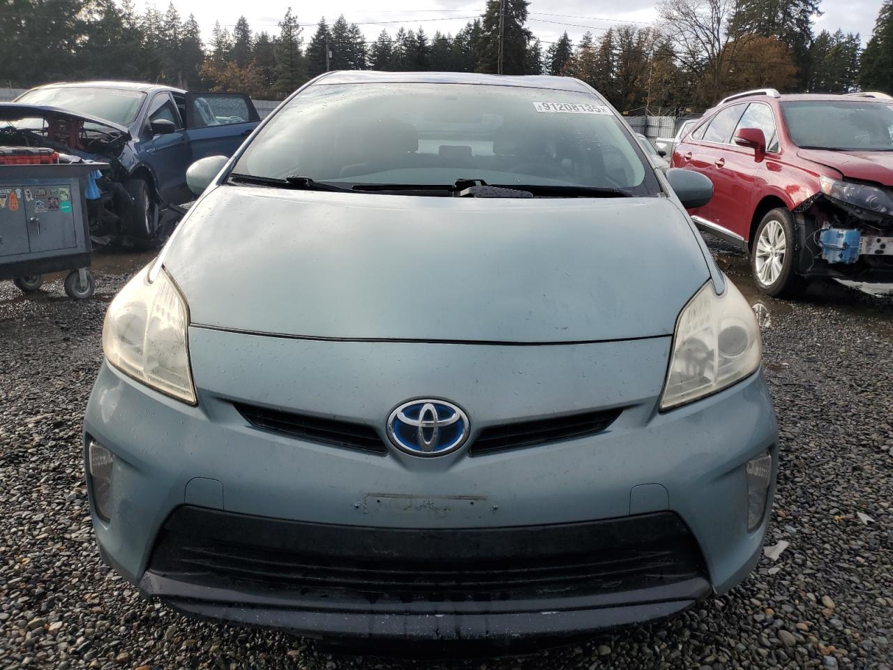 2013 Toyota Prius Three