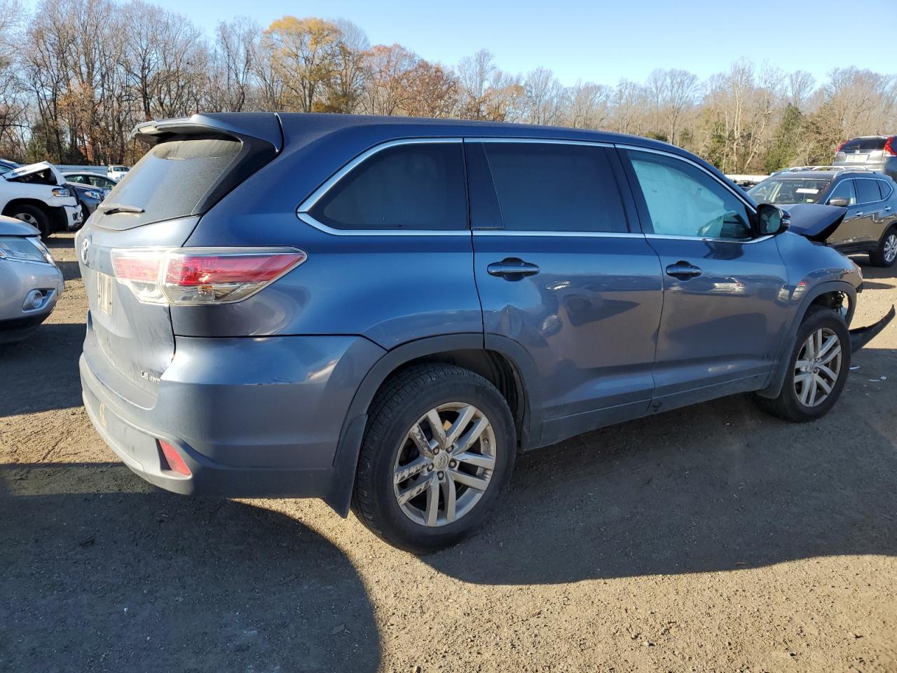 2014 Toyota Highlander le