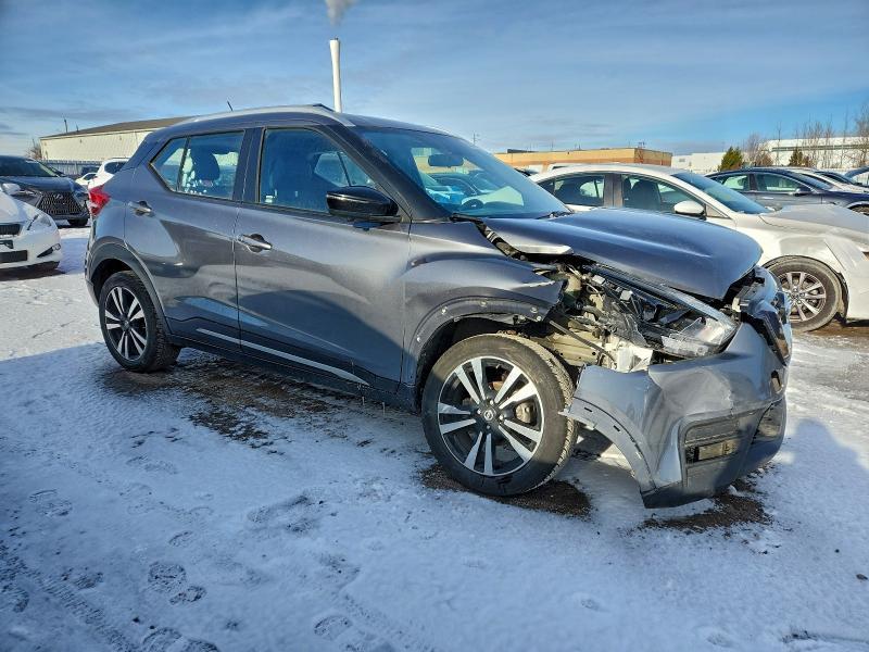 2019 Nissan Kicks s