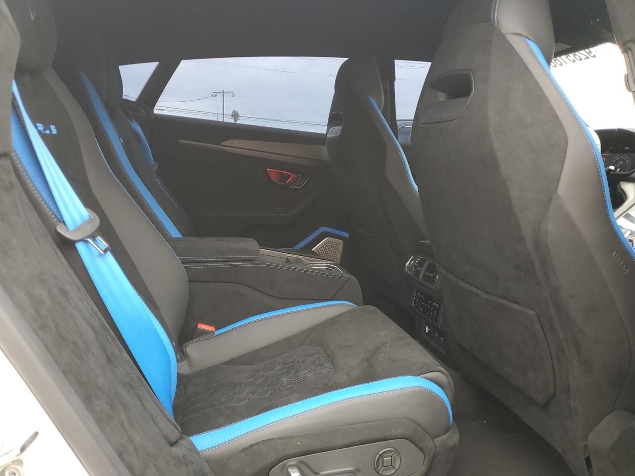 2024 Lamborghini Urus Performante