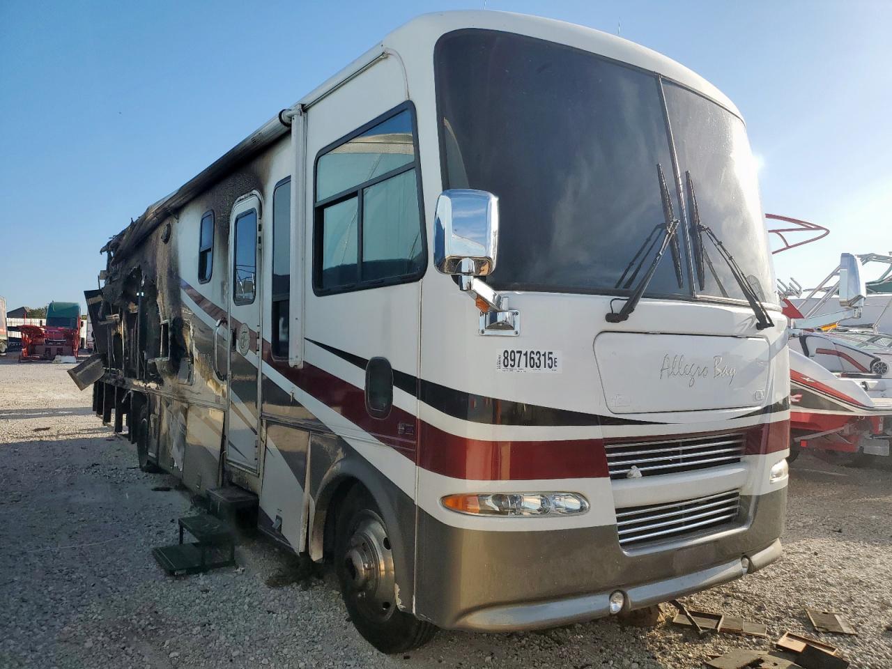 2006 Tiffen 2006 Workhorse Custom Chassis Motorhome Chassis W2