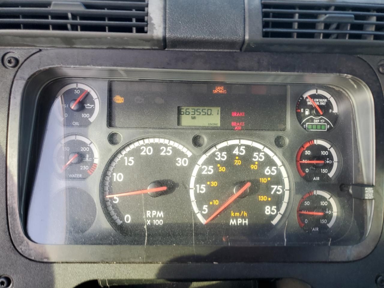 2015 Freightliner Cascadia Semi Truck