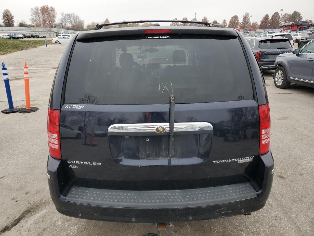 2010 Chrysler Town & Country Limited