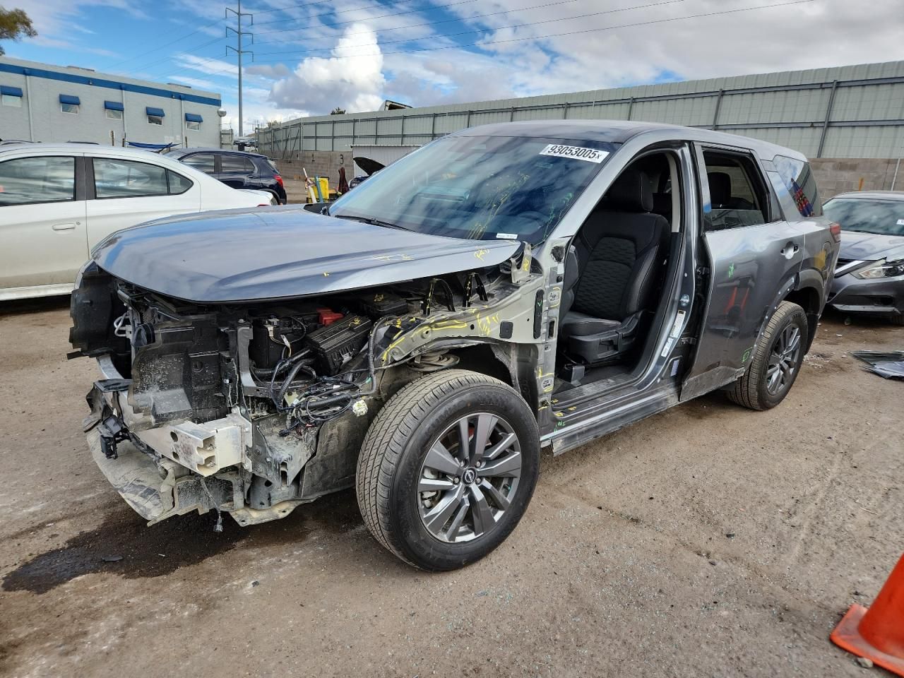 2023 Nissan Pathfinder s