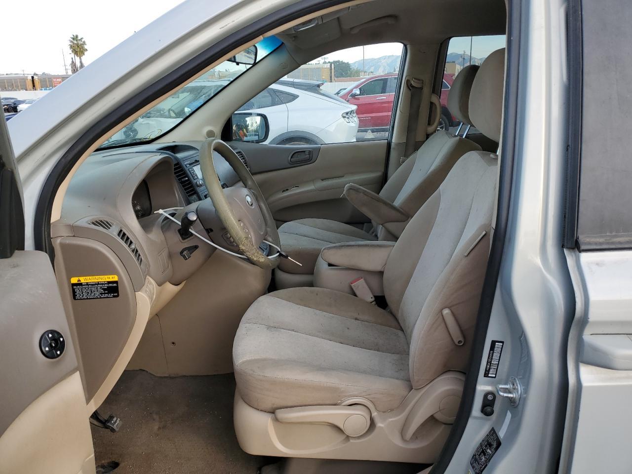 2014 KIA Sedona lx
