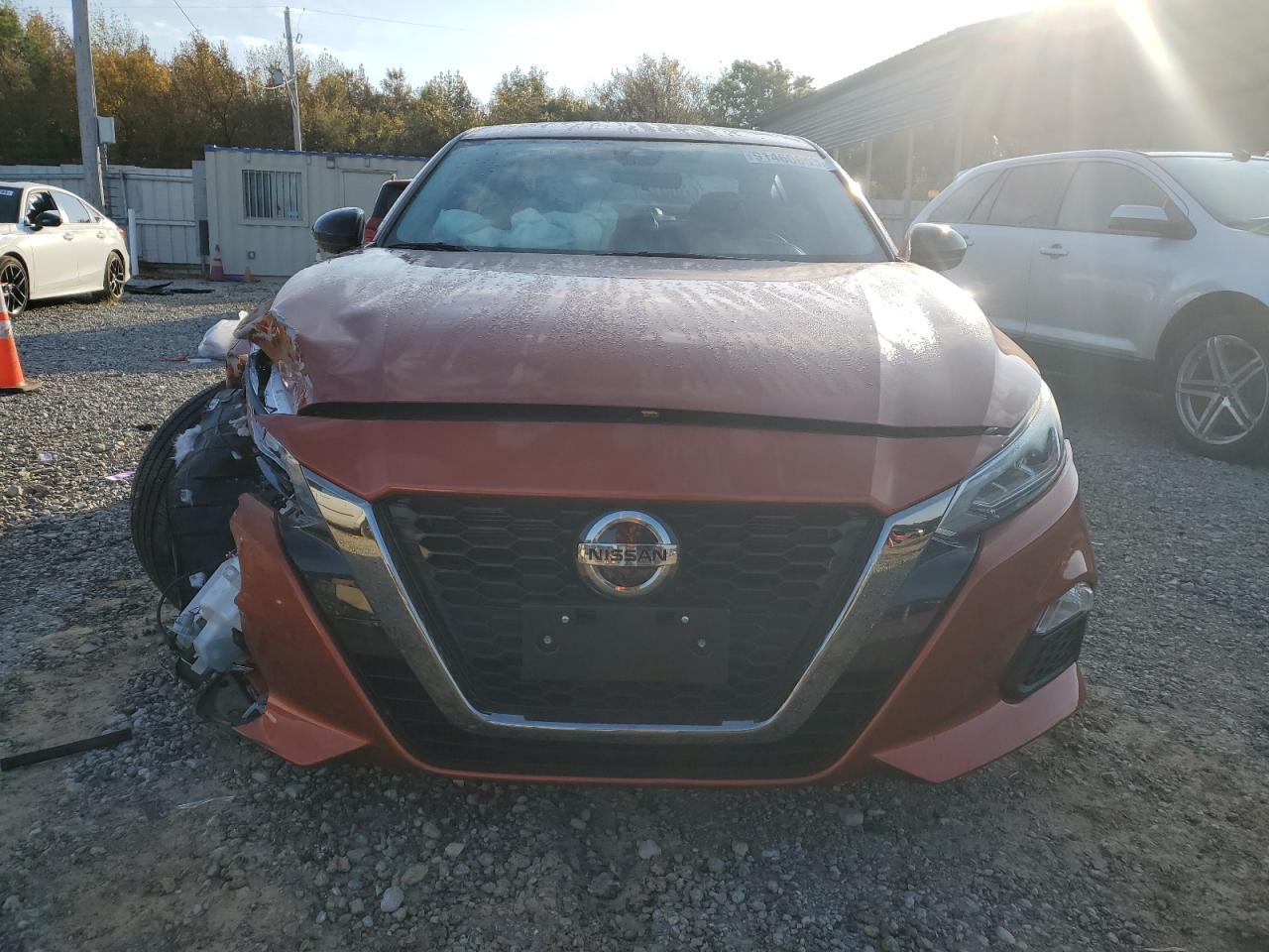 2021 Niss Altima