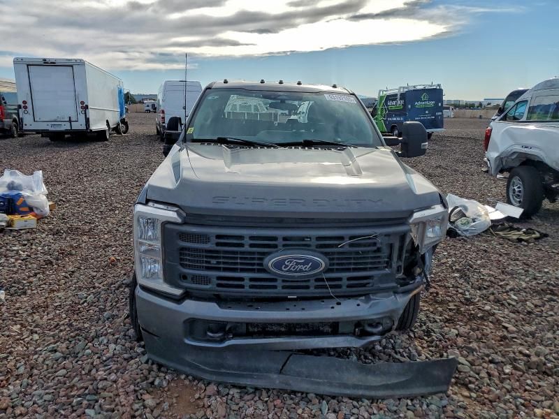 2024 Ford F350 Super Dutiy Truck cab and Chassis