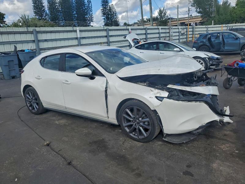 2021 Mazda 3 Select