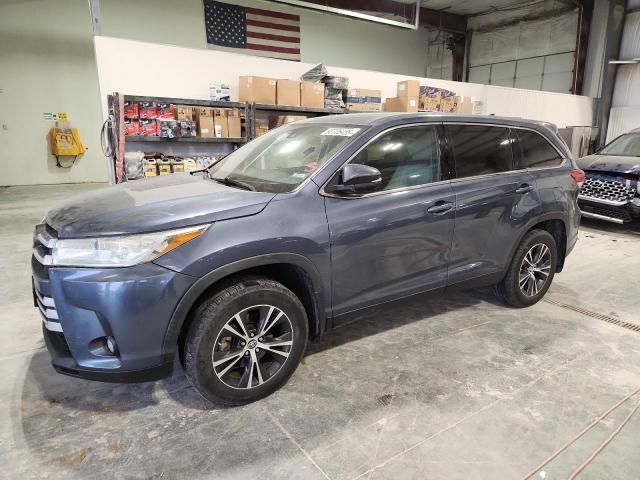2019 Toyota Highlander le