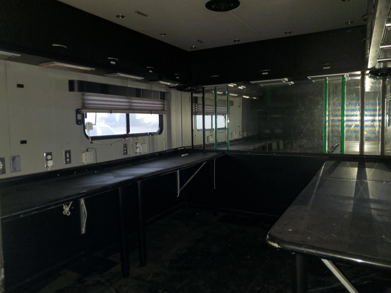 2007 Feathrlite 2007 Featherlite 1075 Enclosed Cargo Trailer