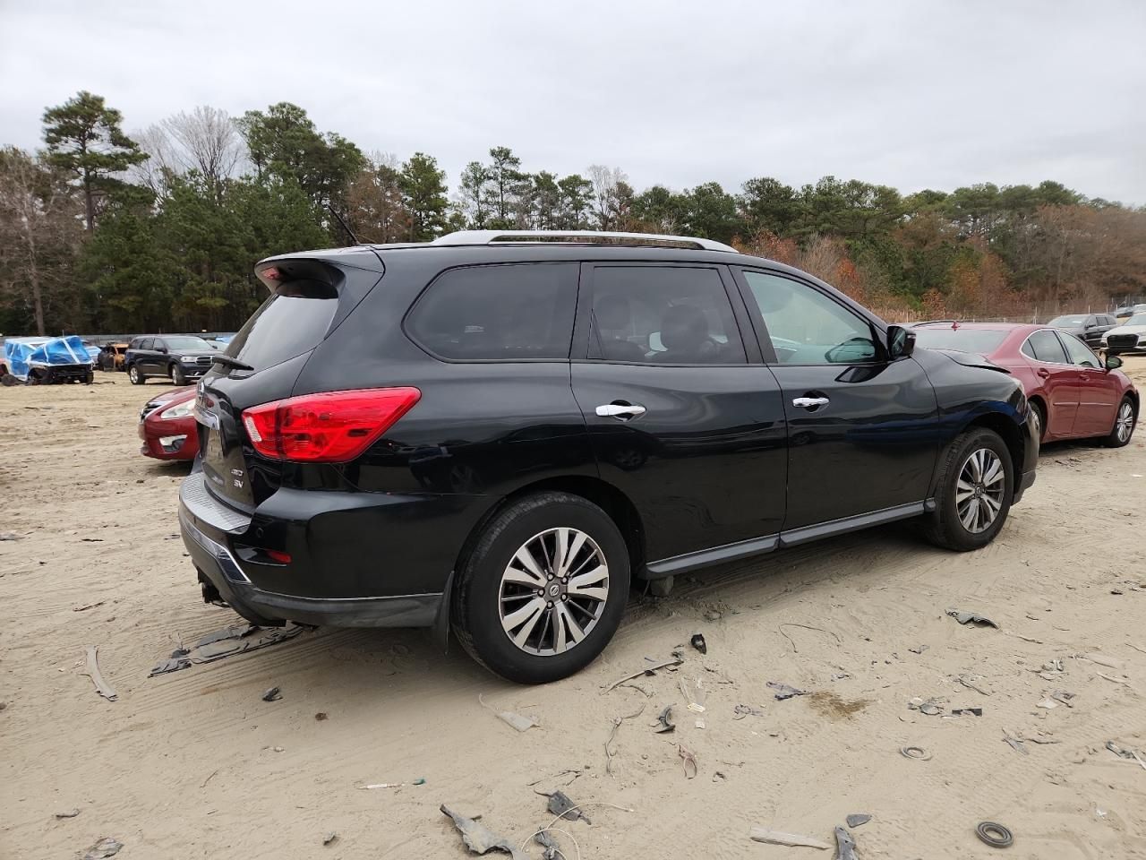 2018 Nissan Pathfinder s