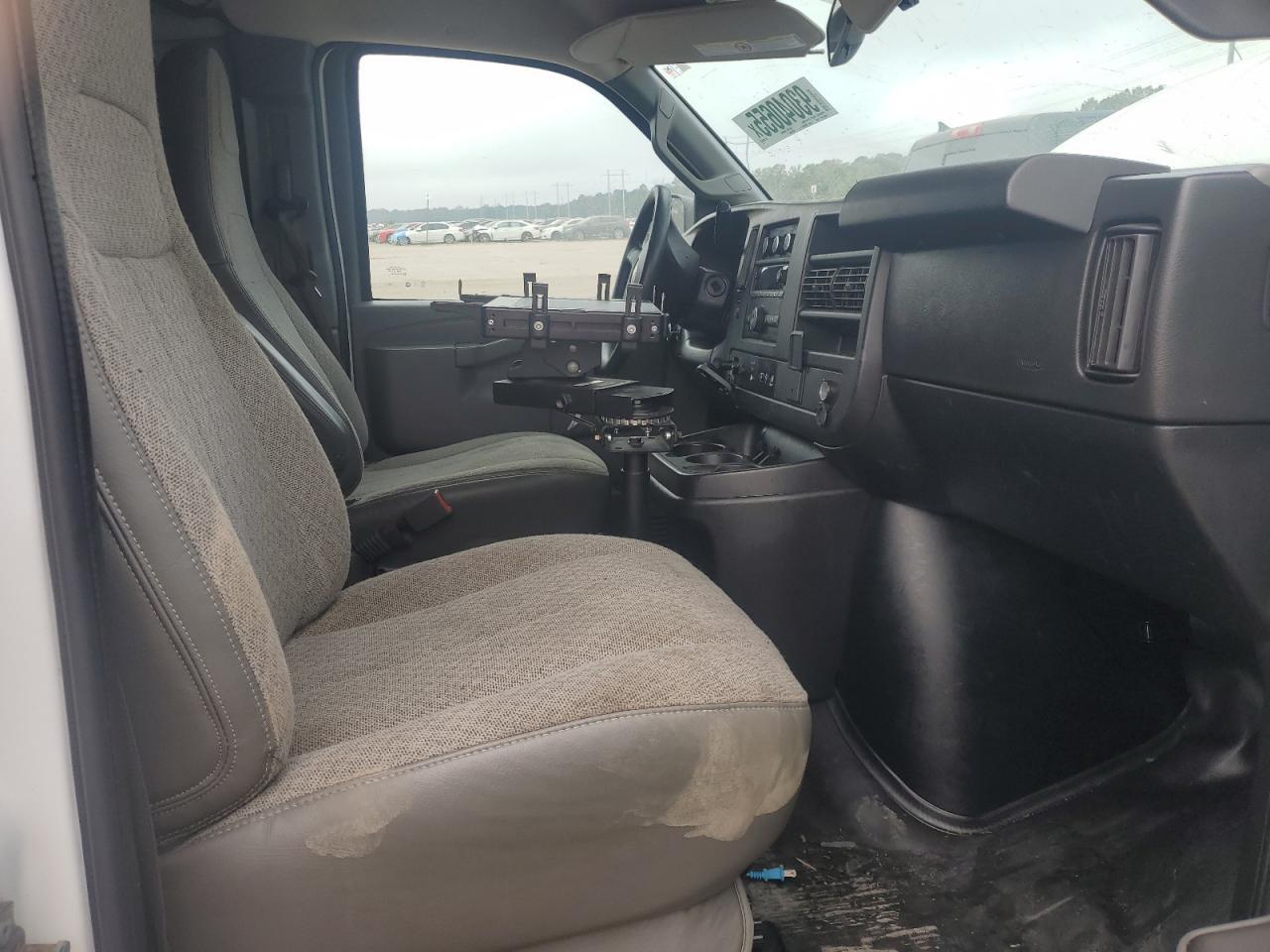 2020 Chevrolet Express 2500 Delivery Van