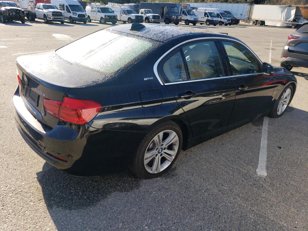2018 BMW 330e