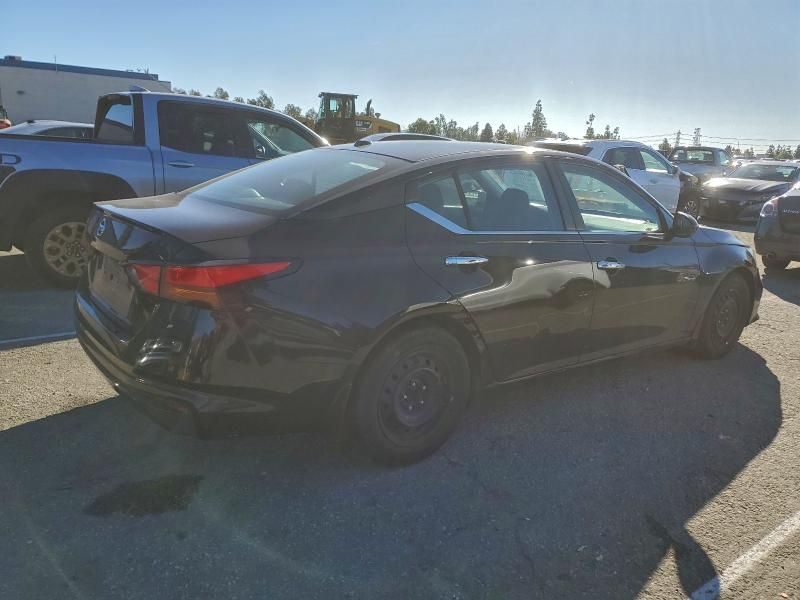 2019 Nissan Altima s