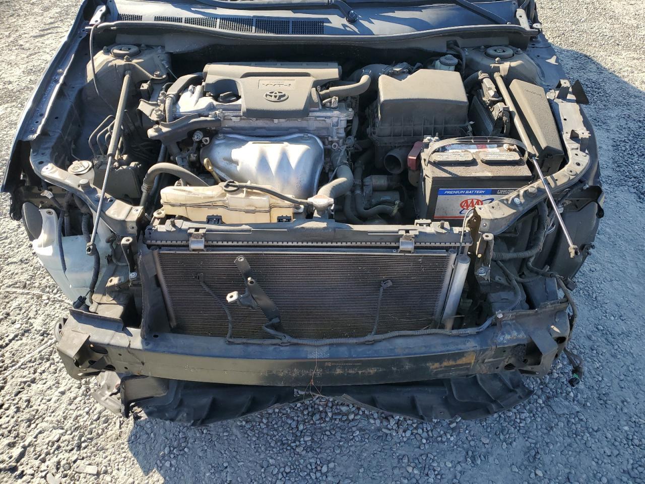 2016 Toyota Camry le