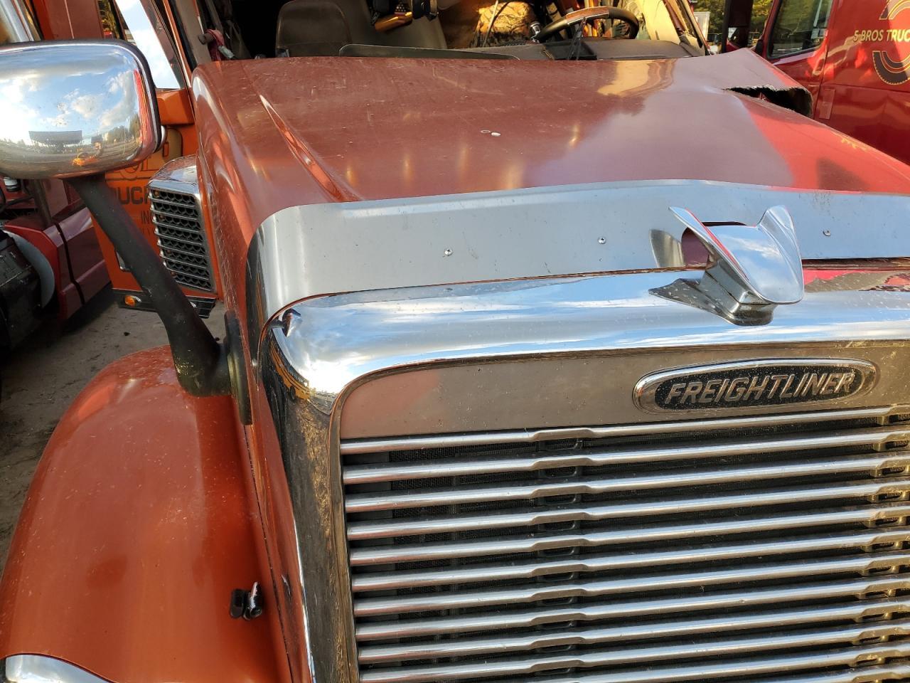 2013 Freightliner Coronado Semi Truck