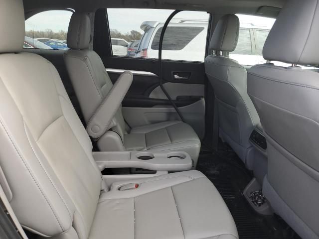 2019 Toyota Highlander se