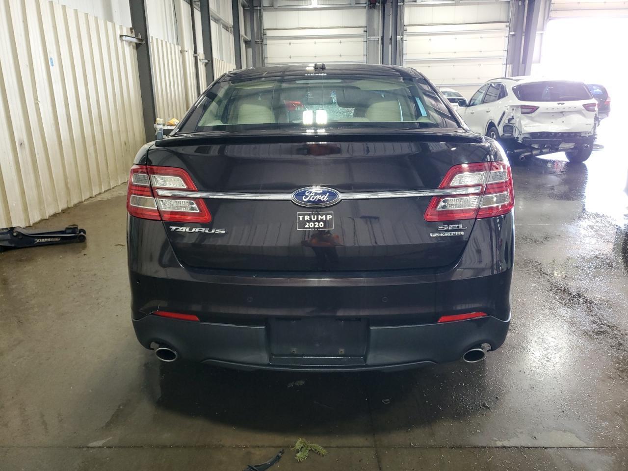 2013 Ford Taurus sel